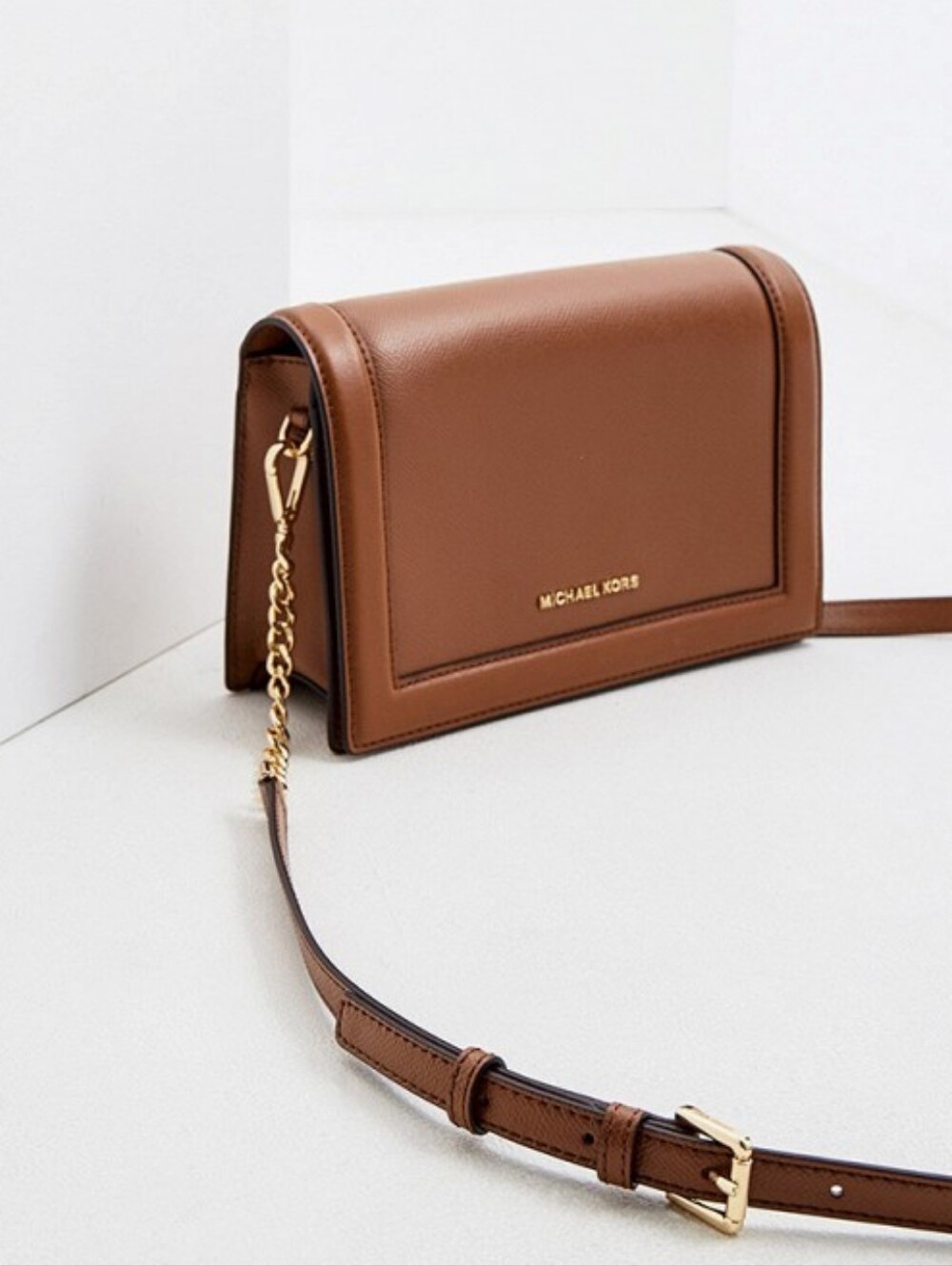 Michael Kors Jet Set Large Saffiano Leather Camel Crossbody Bag - Picture 4 of 16